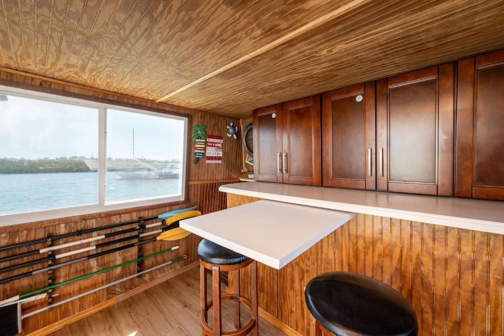 Hotel Beautiful Houseboat In Key West Exterior foto